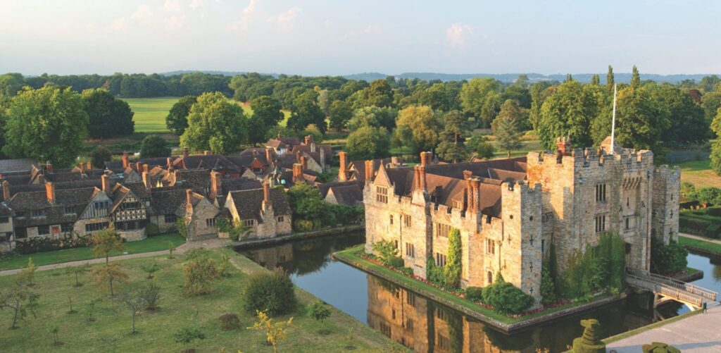 luxury castle hotel - Hever Castle & Gardens, England